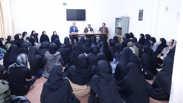 جلسه پرسش و پاسخ دانشجویان با رئیس و مسئولین دانشگاه فرهنگیان کردستان 4