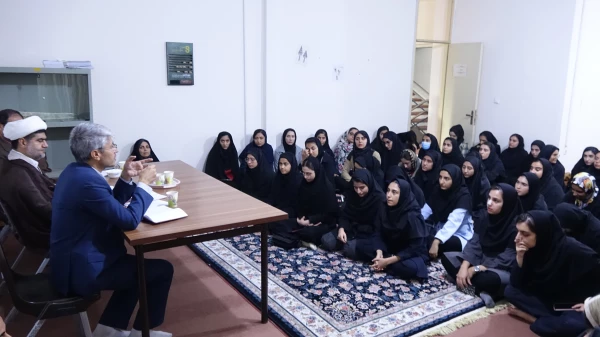 جلسه پرسش و پاسخ دانشجویان با رئیس و مسئولین دانشگاه فرهنگیان کردستان 7