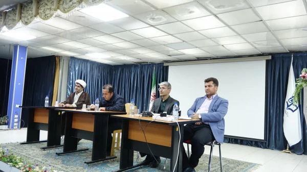 جلسه پرسش و پاسخ دانشجویان با رئیس و مسئولین دانشگاه فرهنگیان کردستان
 4