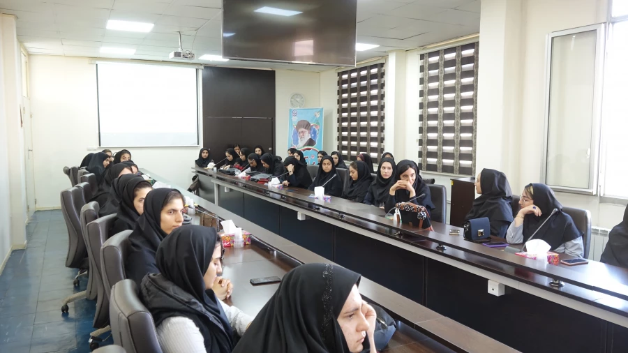 کارگاه نقد کتاب بچه  مردم از جلال آل احمد 6