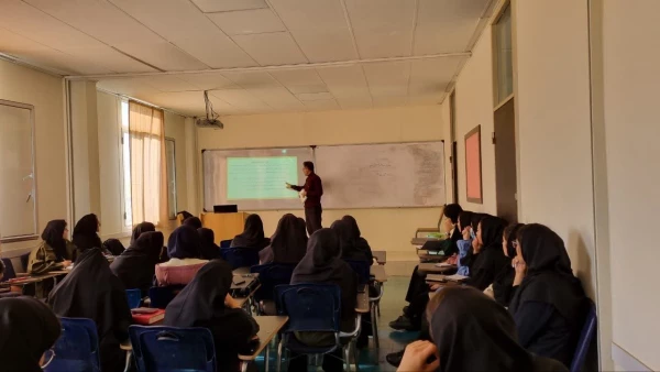  کارگاه چگونه کتاب نقد کنیم 4