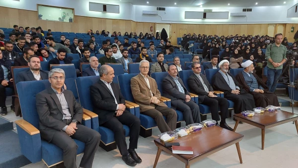 همایش دانشجویی پیشگامان رهایی برگزار شد
 8