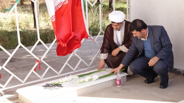 عطر افشانی و غبارروبی مزار شهدای گمنام دانشگاه فرهنگیان کردستان 8