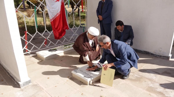 عطر افشانی و غبارروبی مزار شهدای گمنام دانشگاه فرهنگیان کردستان 9