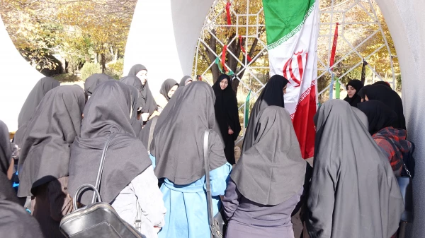 عطر افشانی و غبارروبی مزار شهدای گمنام دانشگاه فرهنگیان کردستان 11