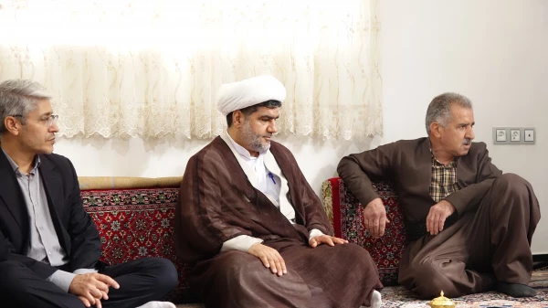 دیدار با خانواده شهدای دانشجو معلم دانشگاه فرهنگیان استان کردستان 8