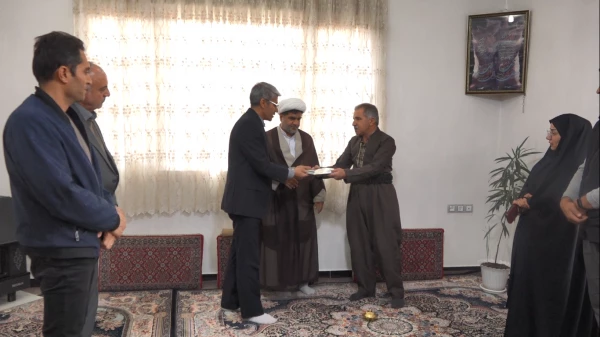 دیدار با خانواده شهدای دانشجو معلم دانشگاه فرهنگیان استان کردستان 9