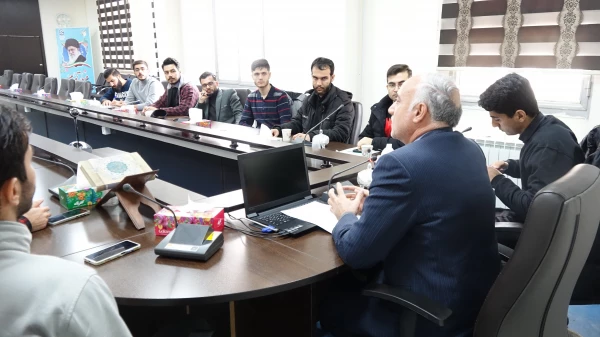 جلسه هماهنگی دبیران منتخب کانون های فرهنگی و انجمن های علمی؛ 4