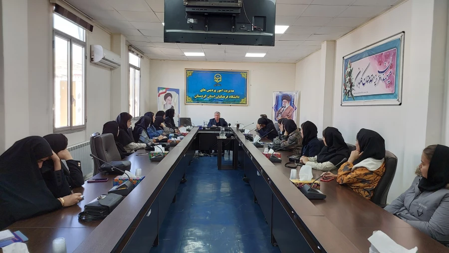 کارگاه نقد کتاب" بار هستی "  3