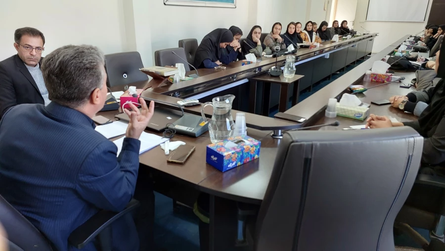 کارگاه نقد کتاب" بار هستی "  6