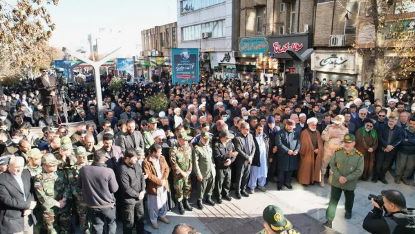 تشییع پیکر مطهر 4 شهید گمنام در سنندج 3