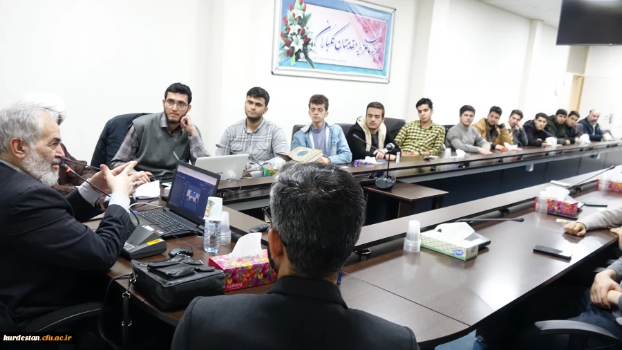 جلسه پرسش و پاسخ با موضوع تربیت دینی در مدارس ایران 4