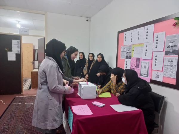 برگزار شد؛

اعلام نتایج هفتمین دوره انتخابات کانون همیاران سلامت جسم و روان 3