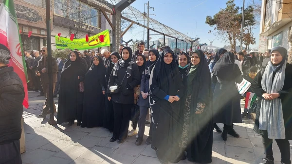 حماسه حضور انقلابی جامعه دانشگاه فرهنگیان کردستان در راهپیمایی یوم الله 22 بهمن 1402 3