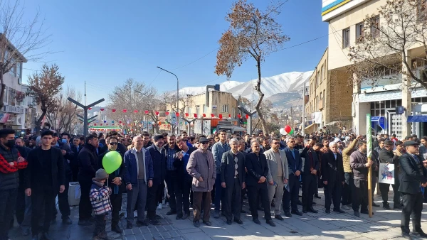 حماسه حضور انقلابی جامعه دانشگاه فرهنگیان کردستان در راهپیمایی یوم الله 22 بهمن 1402 12