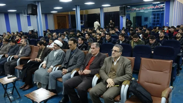 نشست پرسش و پاسخ دانشجویی با موضوع «چرایی استفاده از ظرفیت حق مشارکت در انتخابات»  8