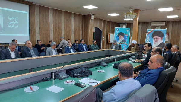 نشست هم اندیشی اساتید و کارکنان دانشگاه فرهنگیان استان کردستان  5