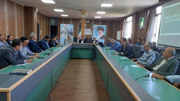 نشست هم اندیشی ویژه اساتید و کارکنان دانشگاه فرهنگیان استان کردستان
 3