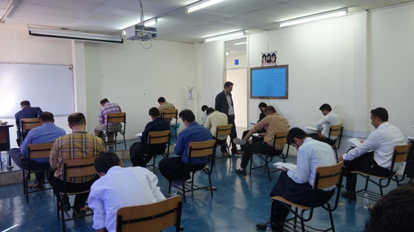 بازدید ریاست دانشگاه فرهنگیان کردستان از روند برگزاری آزمون اصلح 8