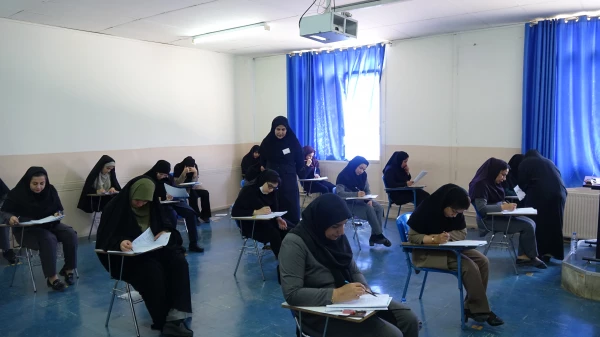 بازدید ریاست دانشگاه فرهنگیان کردستان از روند برگزاری آزمون اصلح 11