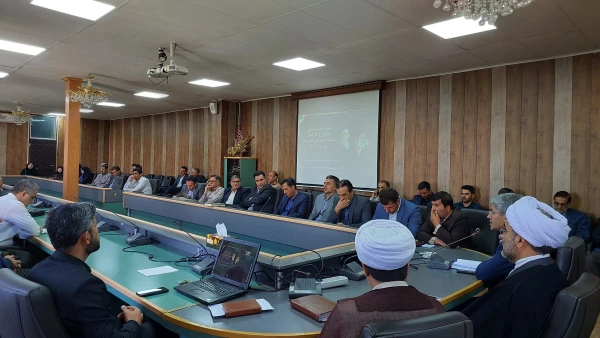 نشست هم اندیشی  اساتید و کارکنان دانشگاه فرهنگیان استان کردستان
 3