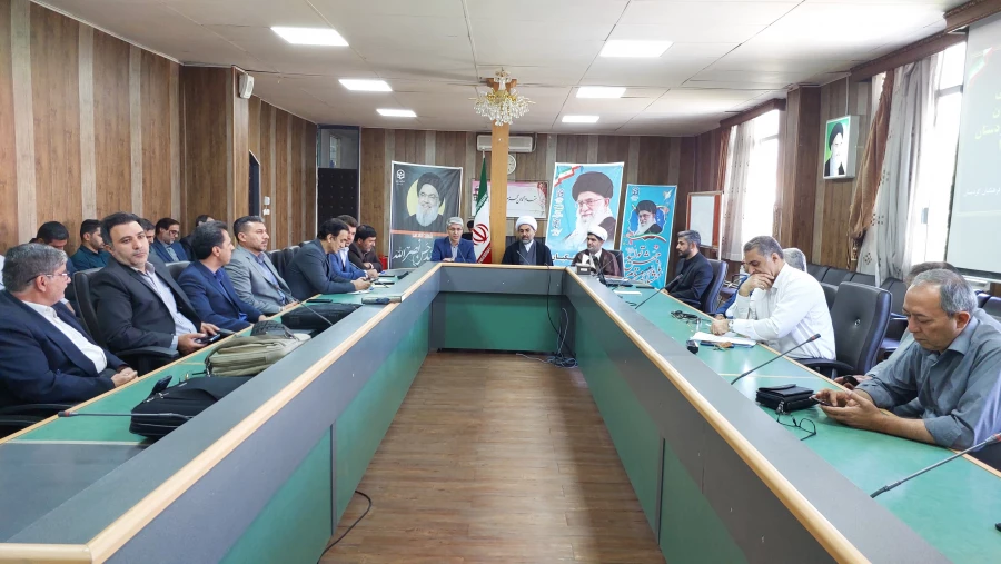 نشست هم اندیشی  اساتید و کارکنان دانشگاه فرهنگیان استان کردستان
 4