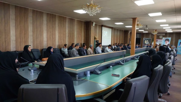 نشست هم اندیشی  اساتید و کارکنان دانشگاه فرهنگیان استان کردستان
 6