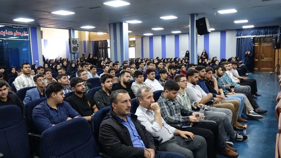 آیین استقبال از نو دانشجو معلمان دانشگاه فرهنگیان استان کردستان
 5