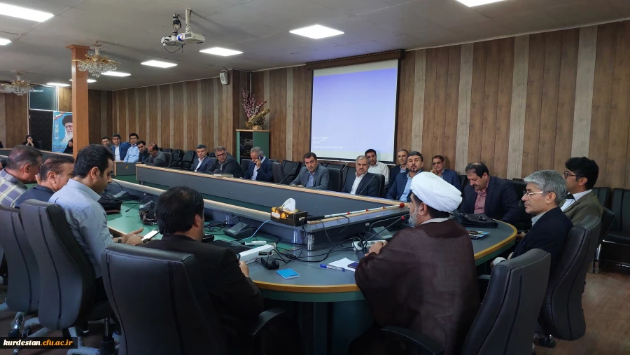 نشست هم اندیشی ریاست دانشگاه با اعضای هیئت علمی و ماموران آموزشی
 2