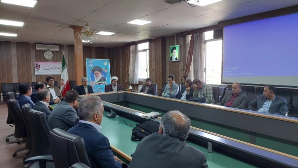 نشست هم اندیشی ریاست دانشگاه با اعضای هیئت علمی و ماموران آموزشی
 5