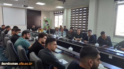 در سالن جلسات برگزار شد؛

جلسه دبیران و اعضای شورای مرکزی کانون های فرهنگی و انجمن های علمی