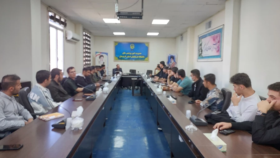 جلسه دبیران و اعضای شورای مرکزی کانون های فرهنگی و انجمن های علمی 4