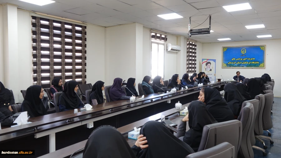 کارگاه تحلیل شرایط امروز منطقه با تاکید بر حوادث لبنان  6