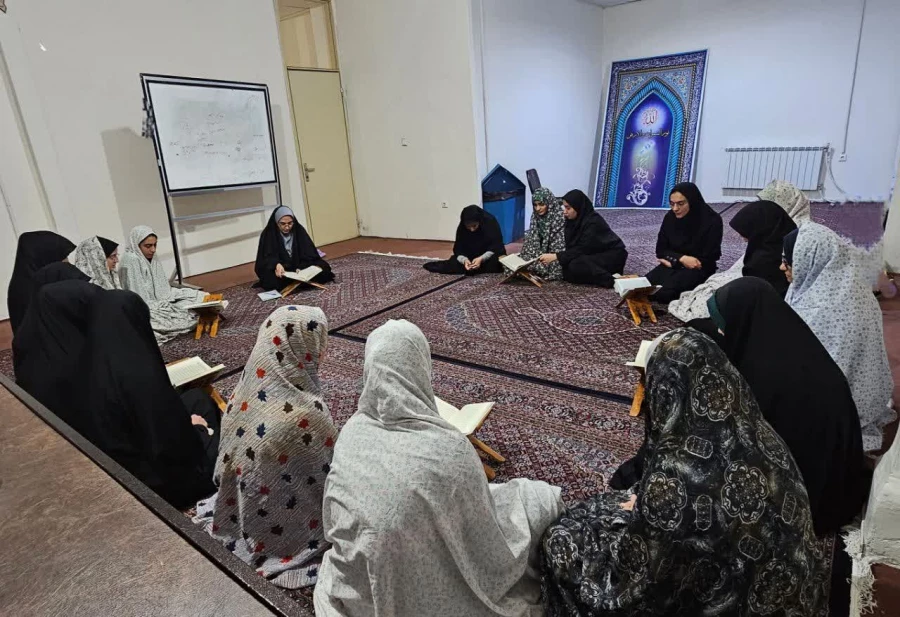 کلاس حفظ قرآن مجید 4