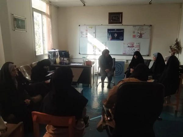 جلسه هماهنگی با حضور کارشناس مسئول واحد فرهنگی پردیس و دبیران کانون های مربوطه 3