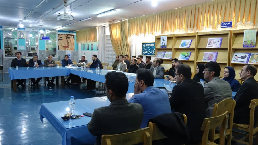 نشست رونمایی و معرفی کتب اساتید دانشگاه فرهنگیان استان کردستان  6