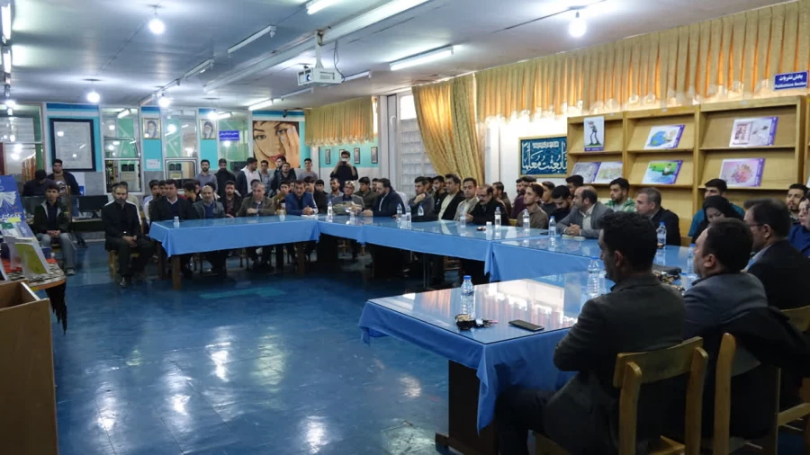 نشست رونمایی و معرفی کتب اساتید دانشگاه فرهنگیان استان کردستان  8