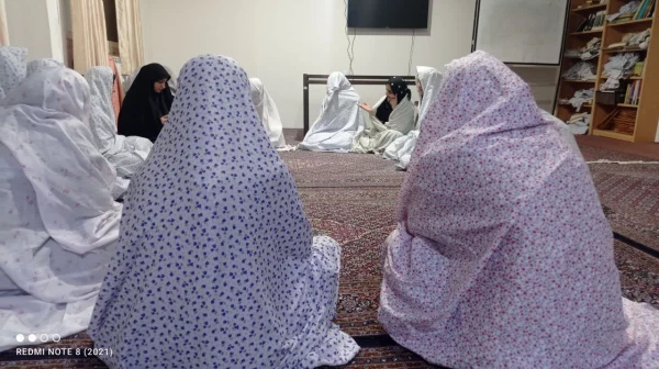 دومین جلسه از سلسله نشست های آشنایی با سیره حضرت فاطمه (س)  3