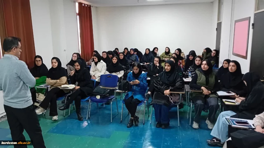  کارگاه "چگونه با دانش آموز نسل زد تعامل داشته باشیم؟"  2