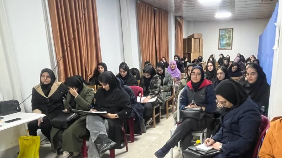 کارگاه تحلیل کتاب درسی 4