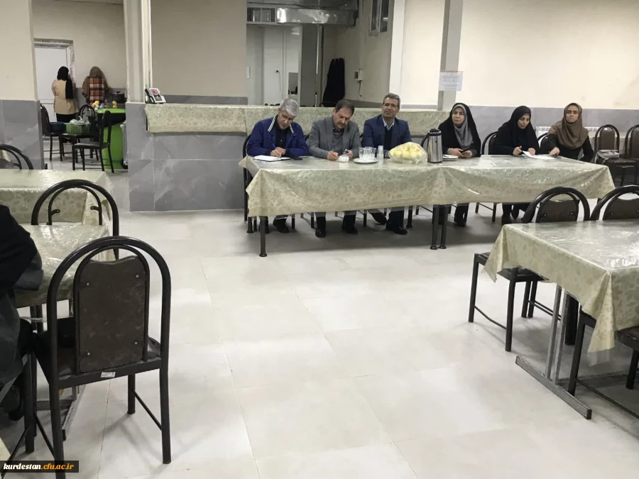 جلسه پرسش و پاسخ دانشجویان با مسئولین دانشگاه 2