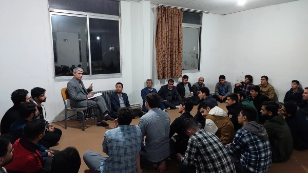 حضور مسئولین دانشگاه در جمع دانشجویان ساکن سرای دانشجویی 8