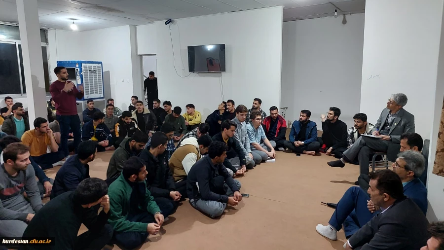 حضور مسئولین دانشگاه در جمع دانشجویان ساکن سرای دانشجویی 10