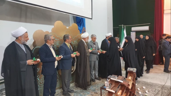 ویژه برنامه قرآن؛ معنویت، مقاومت و شهادت 12