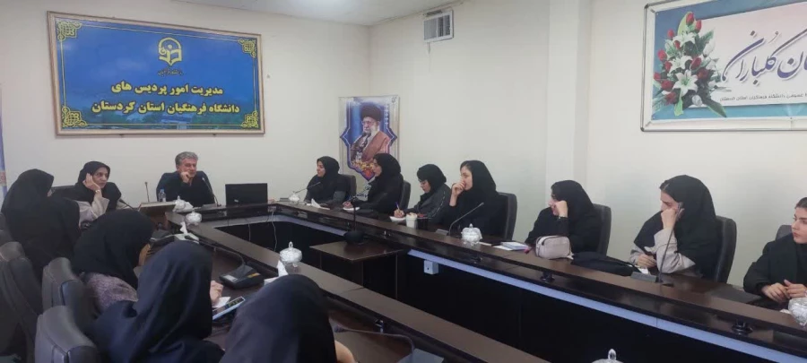 کارگاه نقد کتاب"دزد و سگ ها" 7