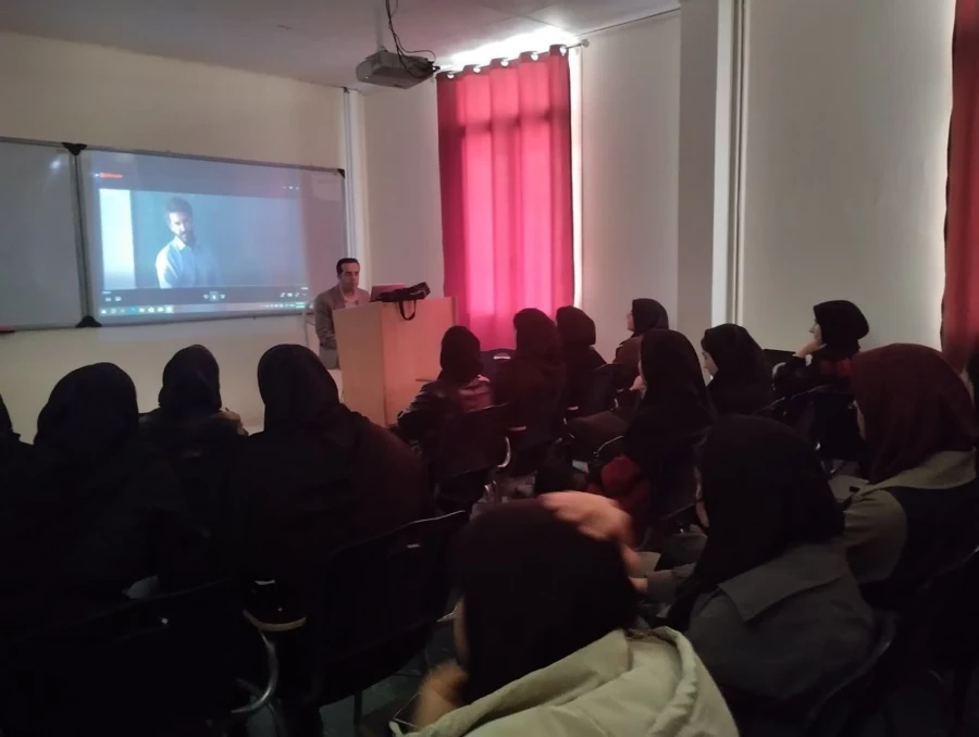 کارگاه "معلم و مدیریت تعاملات منفی همسالان" 4