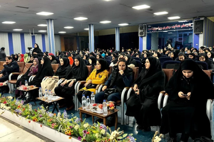 ویژه برنامه یلدای مادرانه به مناسبت شب یلدا و روز مادر 3