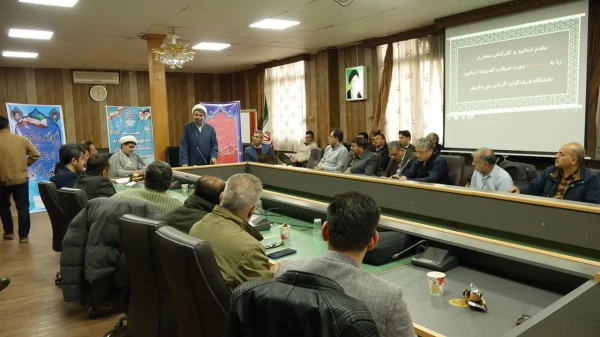 نشست هم اندیشی اساتید و کارکنان با موضوع «نقش ادیان در شکل دهی آینده» 6