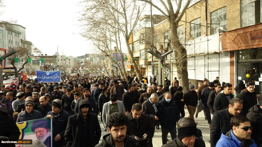 حضور پرشور اساتید، کارکنان و دانشجومعلمان دانشگاه فرهنگیان استان کردستان در راهپیمایی 22 بهمن 5