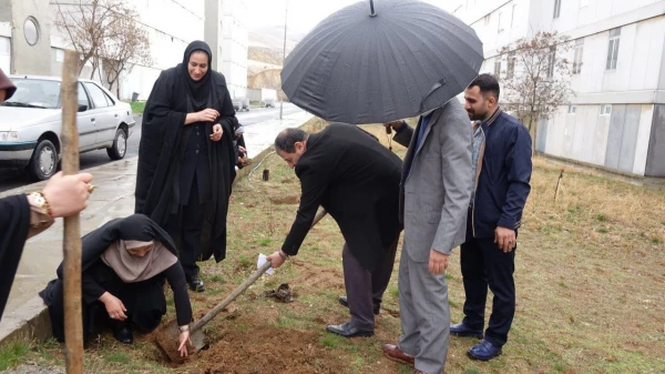 مراسم کاشت نهال به مناسبت هفته درختکاری و گرامیداشت بانوان شهید 4